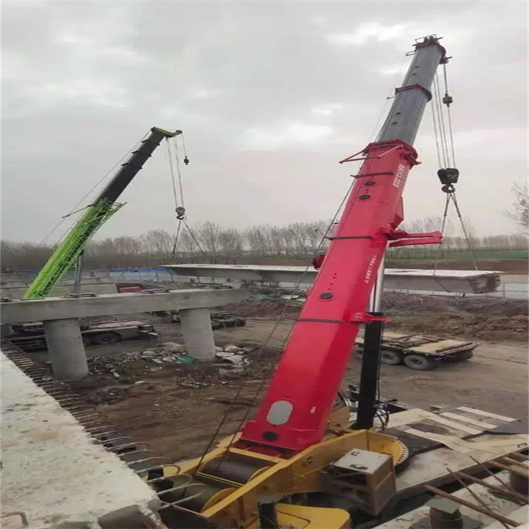 海珠钢构件起吊,吊点采用几点绑扎